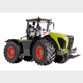 Claas Xerion 4500 1:32