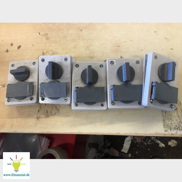 LK DREJEAFBRYDER stikkontakt 2-polet med DK-jord med 2-polet afbryder, lysegr/mrkegr (BRUGTE)