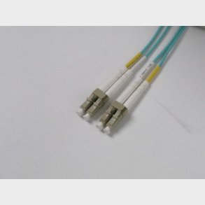 Patchkabel LC-LC 50M OM4 1M lila