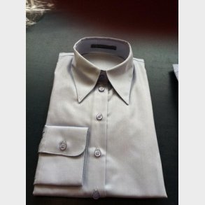 Lngärmad damskjorta, klassisk passform, ljusbl, storlek 40.