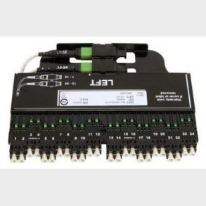 FACT-MPO modul Multimode OM4 med 24 LC p� front og 2xMPO12 p� bagsiden, installeres p� venstre side 