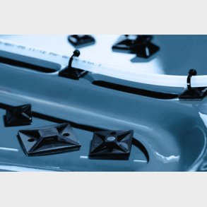 Bas med lim 28 x 28 svart P�se med 100 st