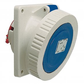 Cee Vägguttag sned 16A 3P Ip67